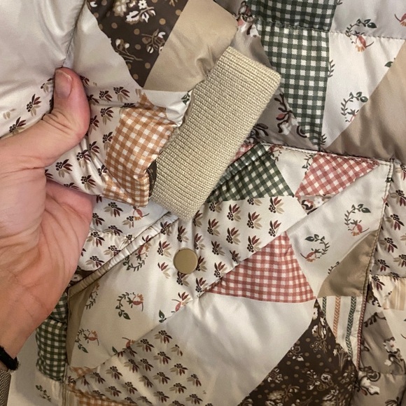 Tuckernuck Quilted Floral Ditsy Patchwork Down Puffer Jacket Women’s Medium - Picture 9 of 9